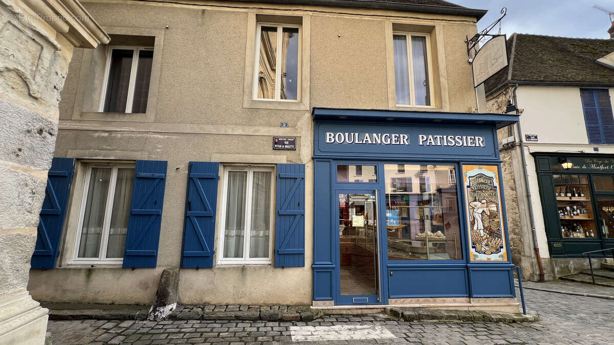 Commerce à MONTFORT-L'AMAURY