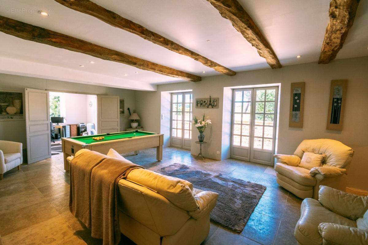 Maison à CAHUZAC-SUR-VERE