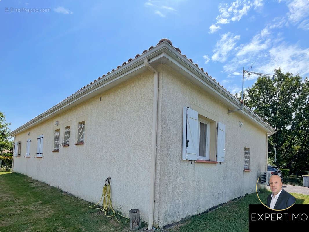 Maison à NEGREPELISSE