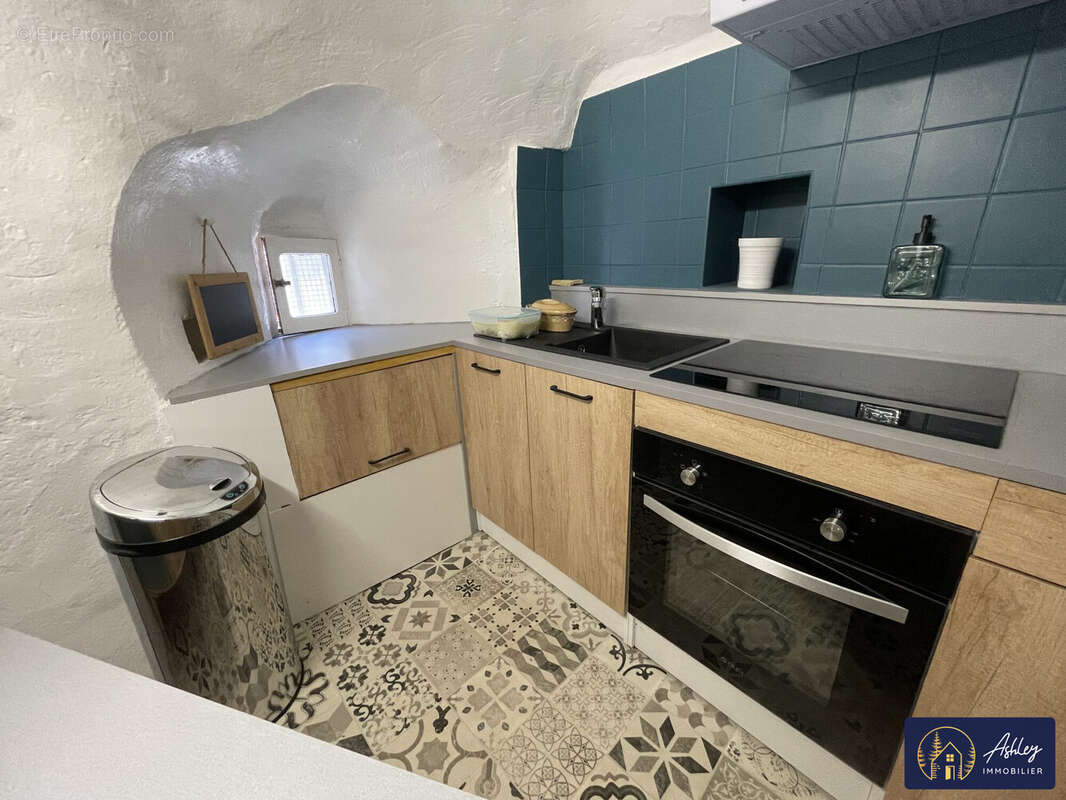 Maison 5 pièces APCHON - Maison à APCHON