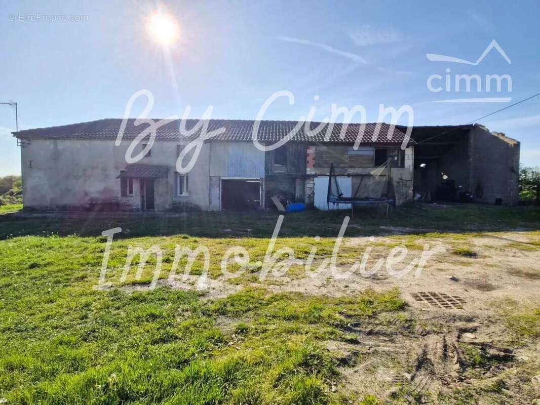 Maison à BRAUD-ET-SAINT-LOUIS