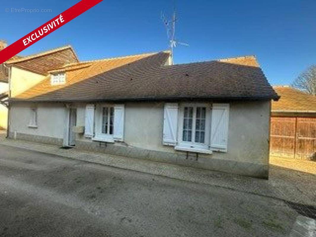 Maison à BONNETABLE