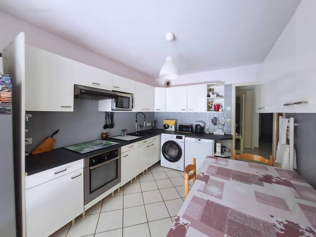 Photo 1 - Appartement à OULLINS