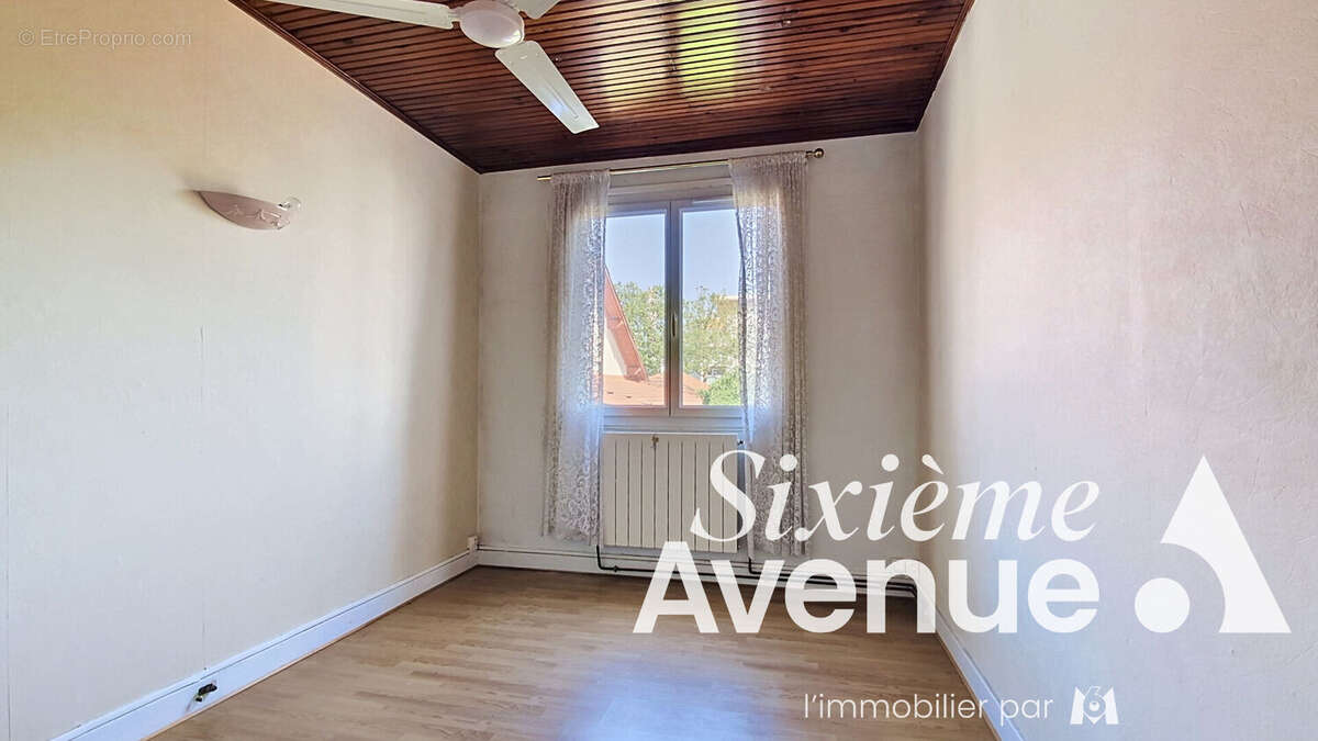 Maison avec appartements et ateliers Venissieux 13 pièce(s) 435m² m2 - photo 9