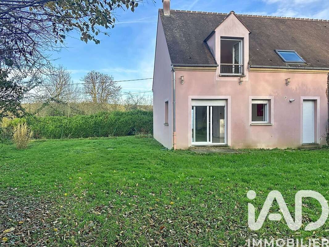 Photo 2 - Maison à BOUTIGNY