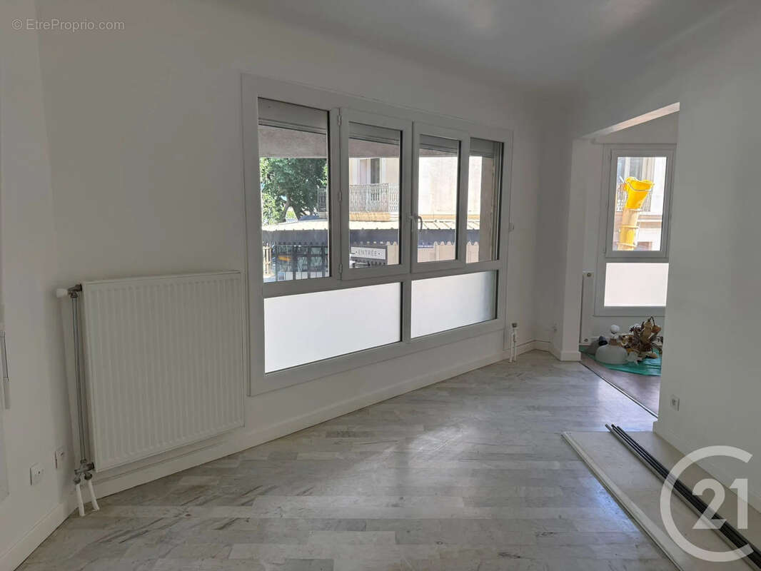 Appartement 64 m² à Sete  - photo 2