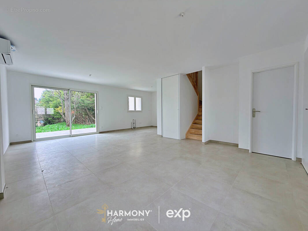 Maison à ROQUEVAIRE