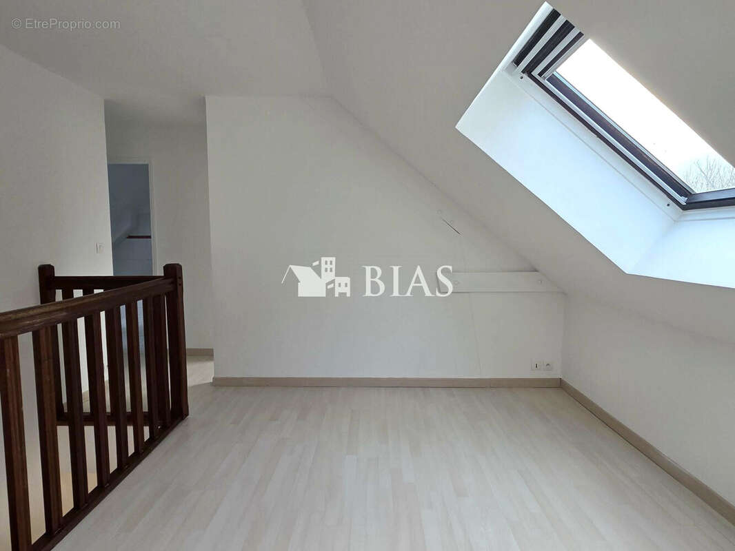 Maison à SAINT-PIERRE-DE-VARENGEVILLE