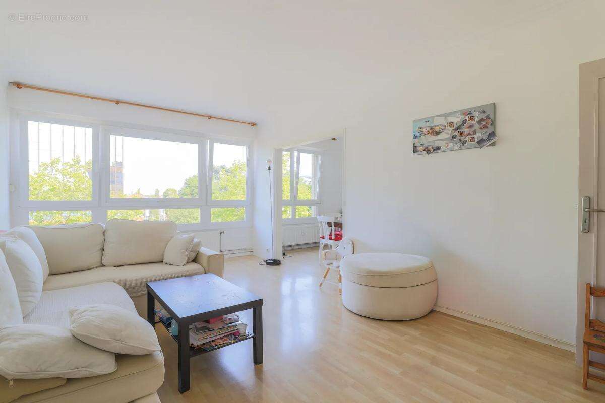 Appartement T3 de 71 m² - PARKING -Marcq-en-Barœul - photo 2