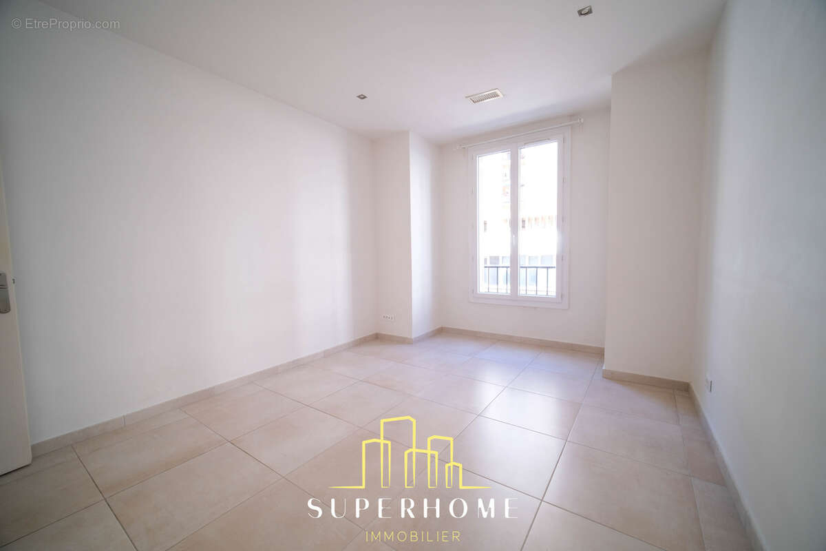 Appartement à MARSEILLE-6E