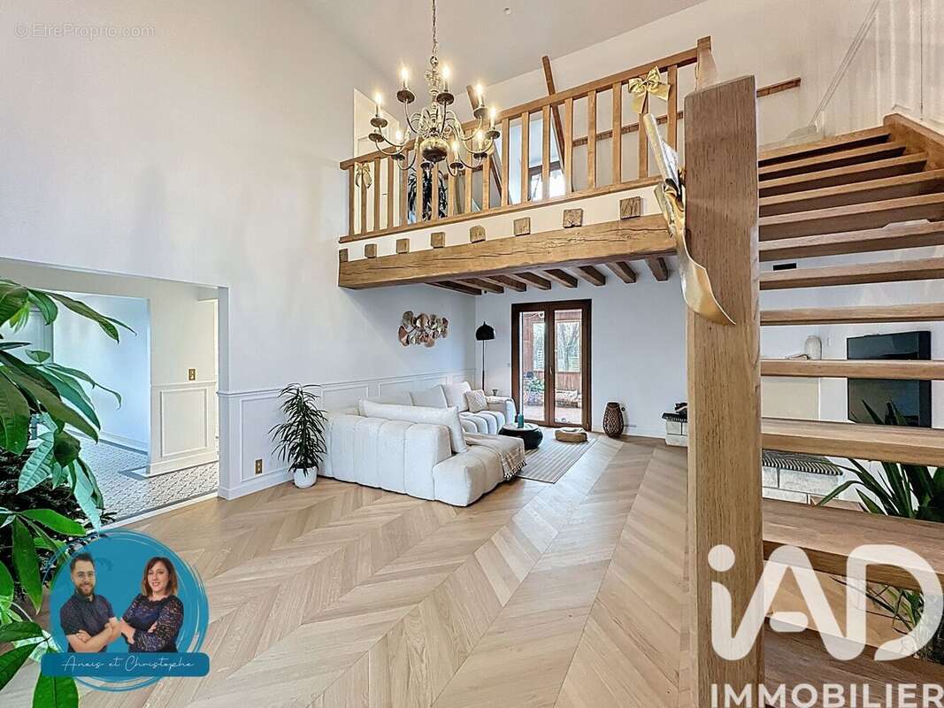 Maison 180 m² à Prunay-En-Yvelines  - photo 2