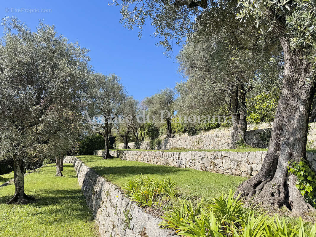 Un authentique mas du xviiième siecle avec sa vue mer - photo 4