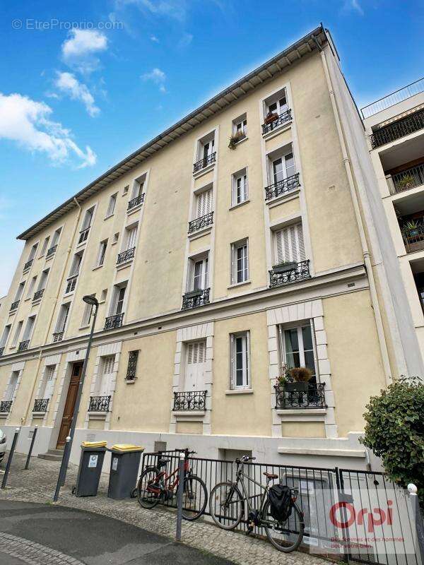 Appartement à ISSY-LES-MOULINEAUX