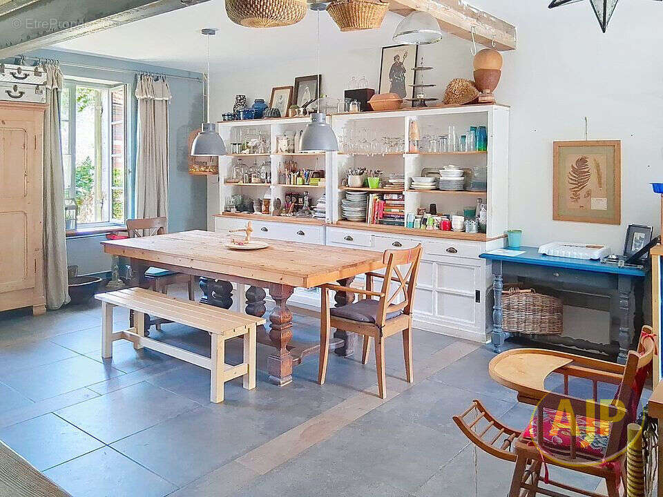 Charmante maison  avec un grand jardin à Saint Christoly Médoc - photo 8