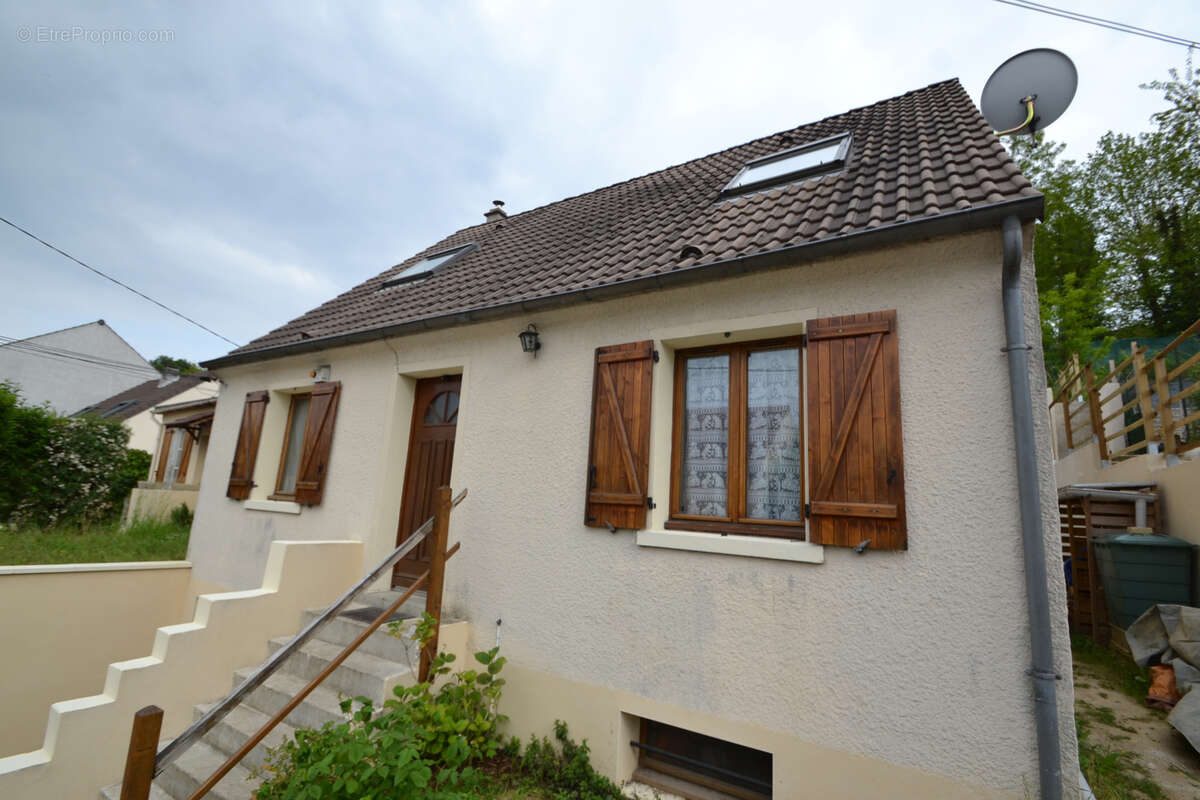 Maison à MARLY-LA-VILLE