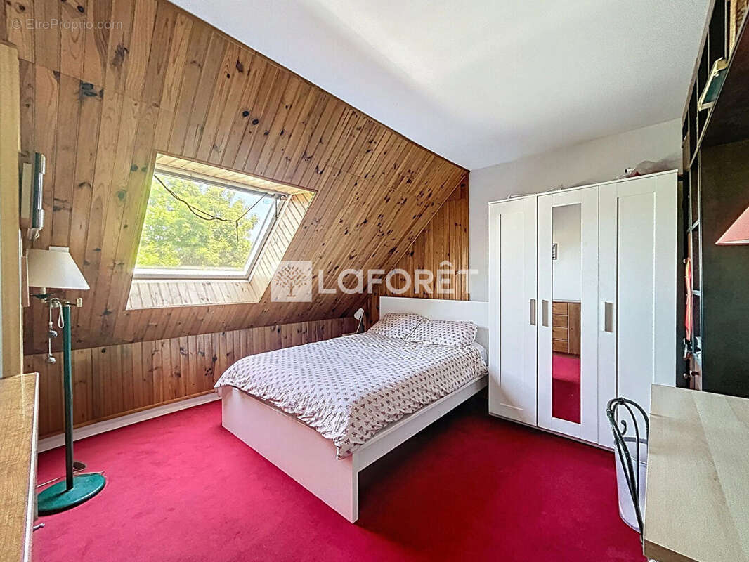 Maison à VERNEUIL-SUR-SEINE