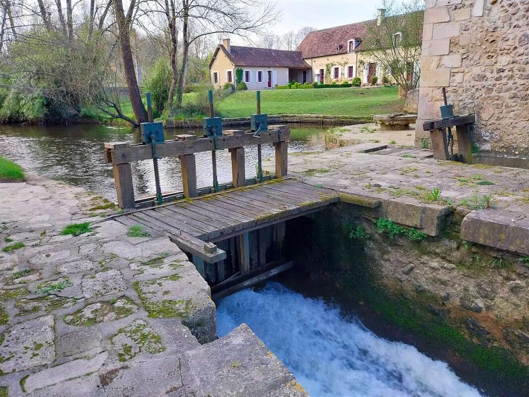 Maison à LA BUSSIERE