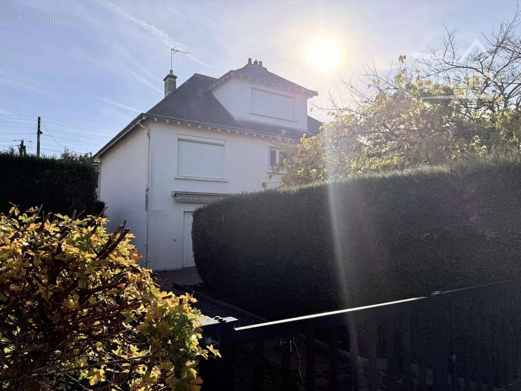 Maison à LA CHAUSSEE-SAINT-VICTOR