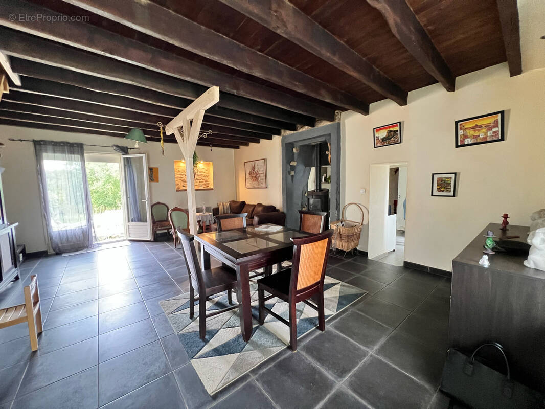 Maison à SION-LES-MINES