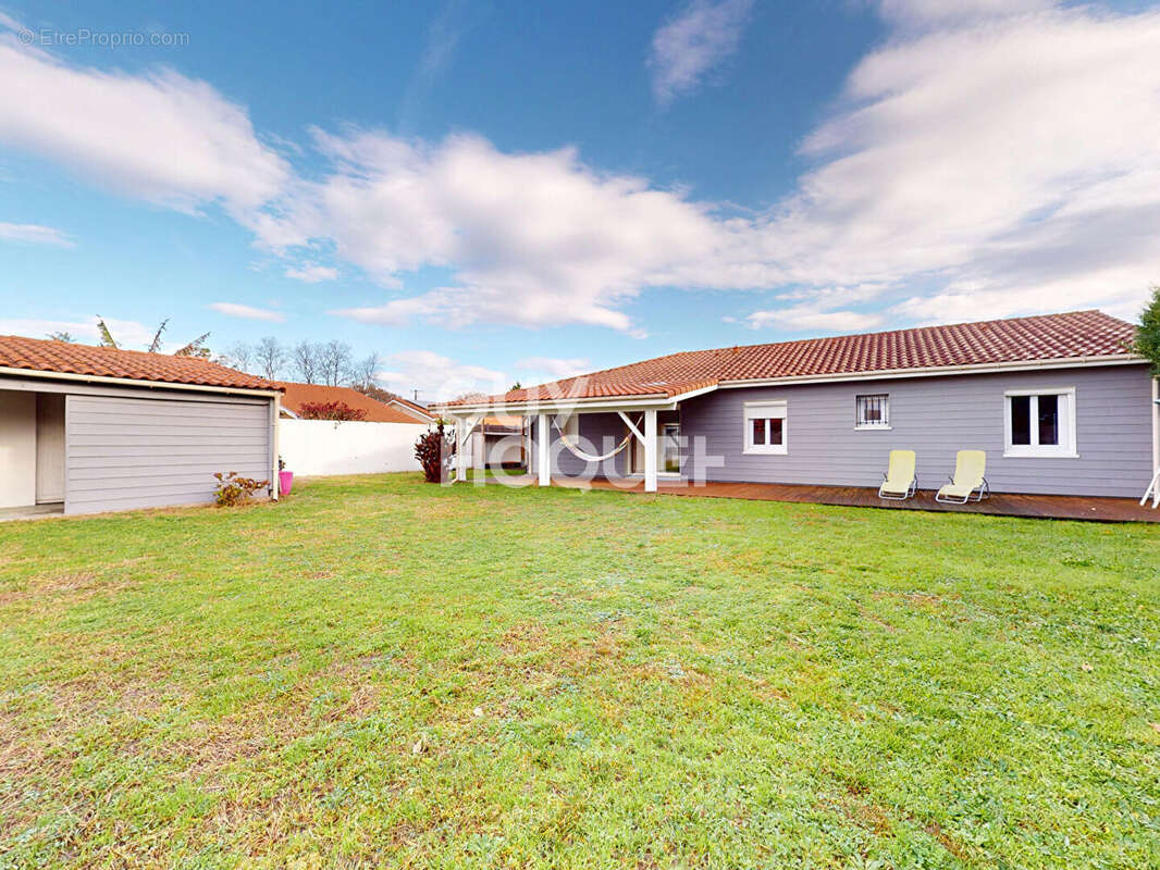 Maison à BENESSE-MAREMNE