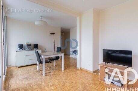 Photo 2 - Appartement à SAVIGNY-SUR-ORGE
