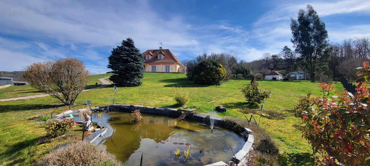 Maison à BEYNAT