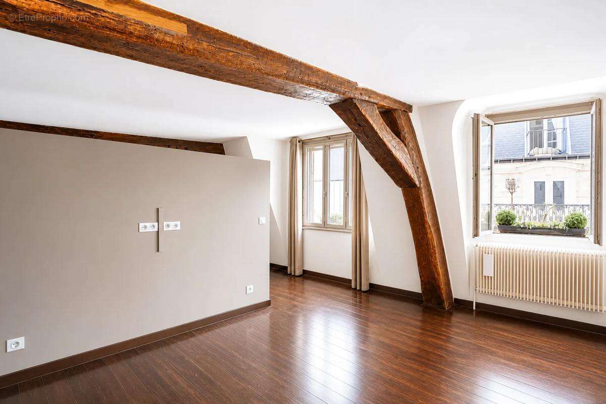 Appartement 2 pièces de 60 m² situé à Paris - photo 4