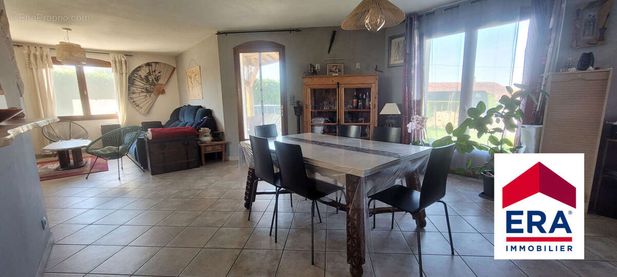 Maison à LA TOUR-DU-PIN