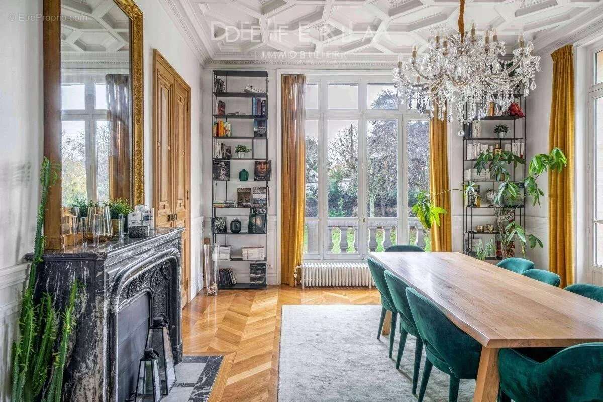 Maison à LE VESINET