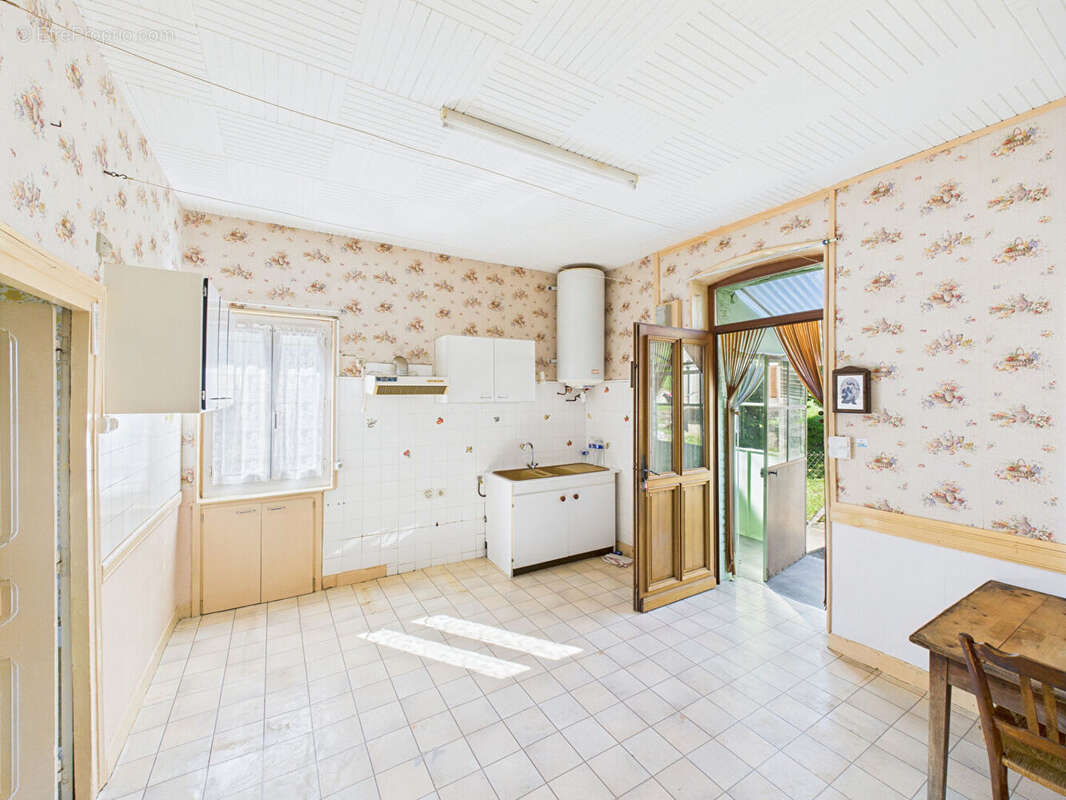 Maison à SAINT-ELOY-LES-MINES