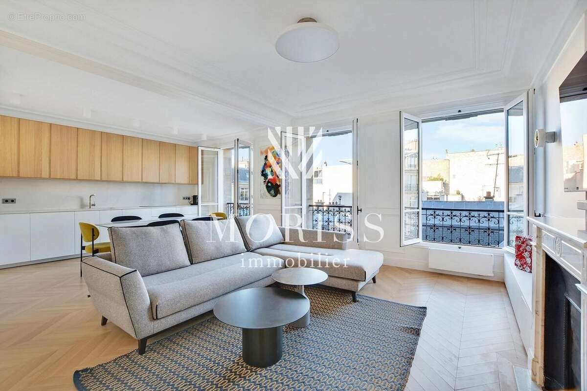 Appartement à PARIS-15E