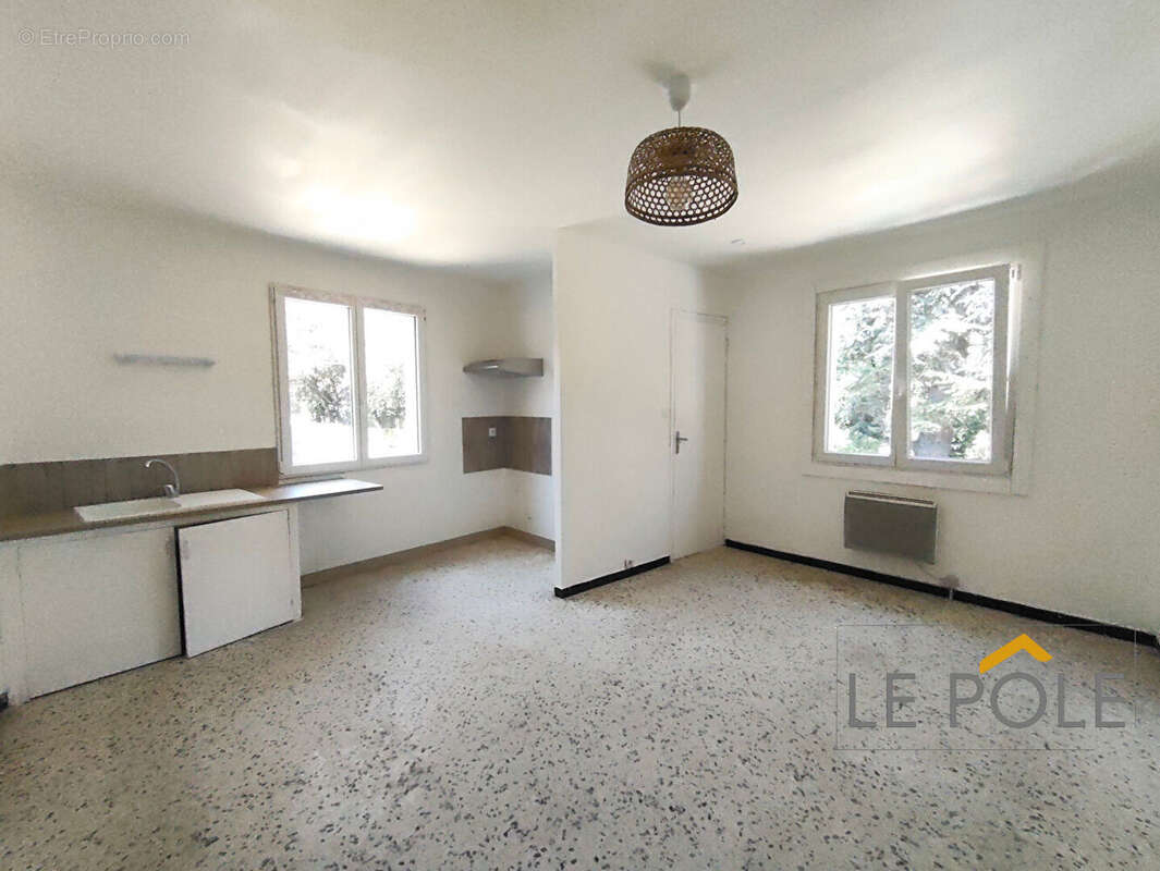 Ensemble immobilier de rapport - photo 3