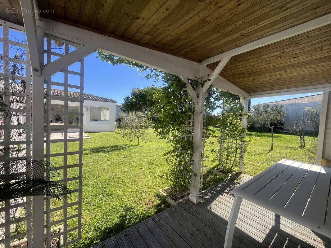 Maison à MESCHERS-SUR-GIRONDE