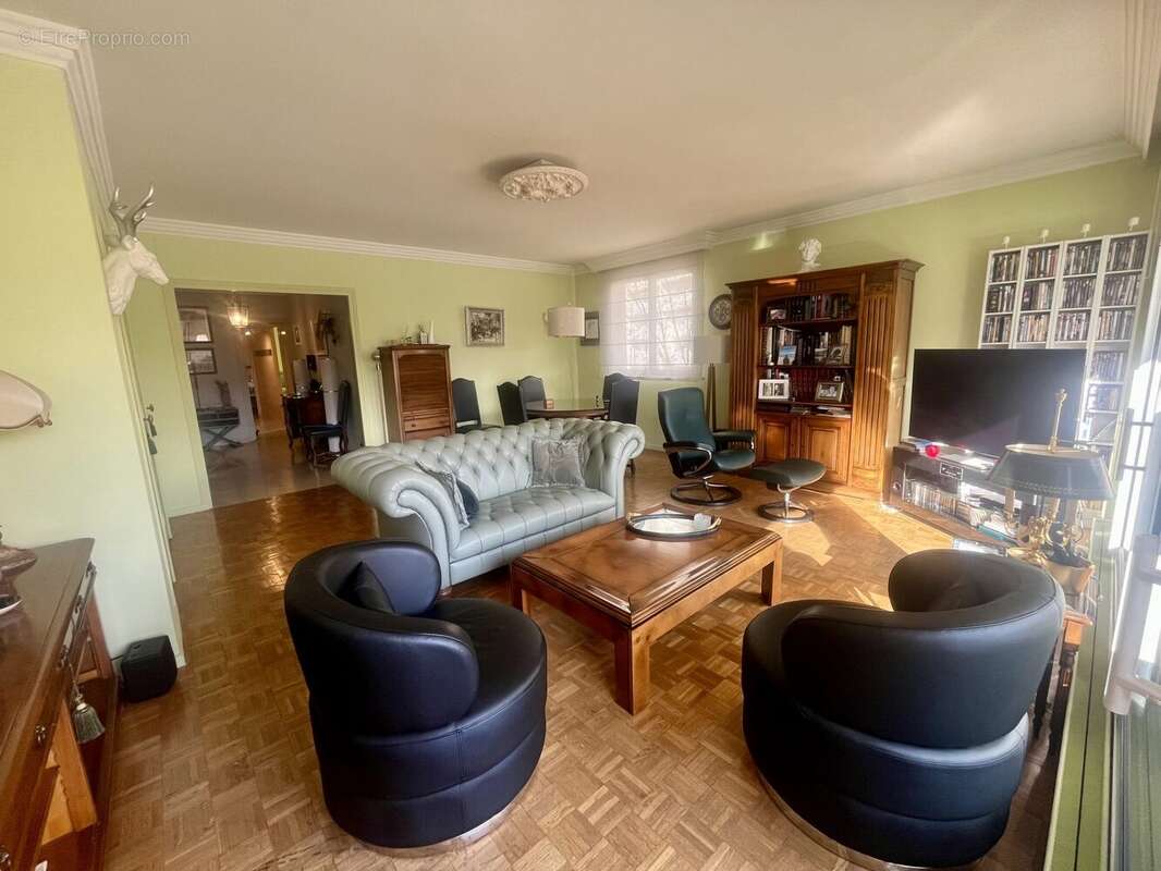 SEJOUR 32m² - Appartement à SAINT-ETIENNE