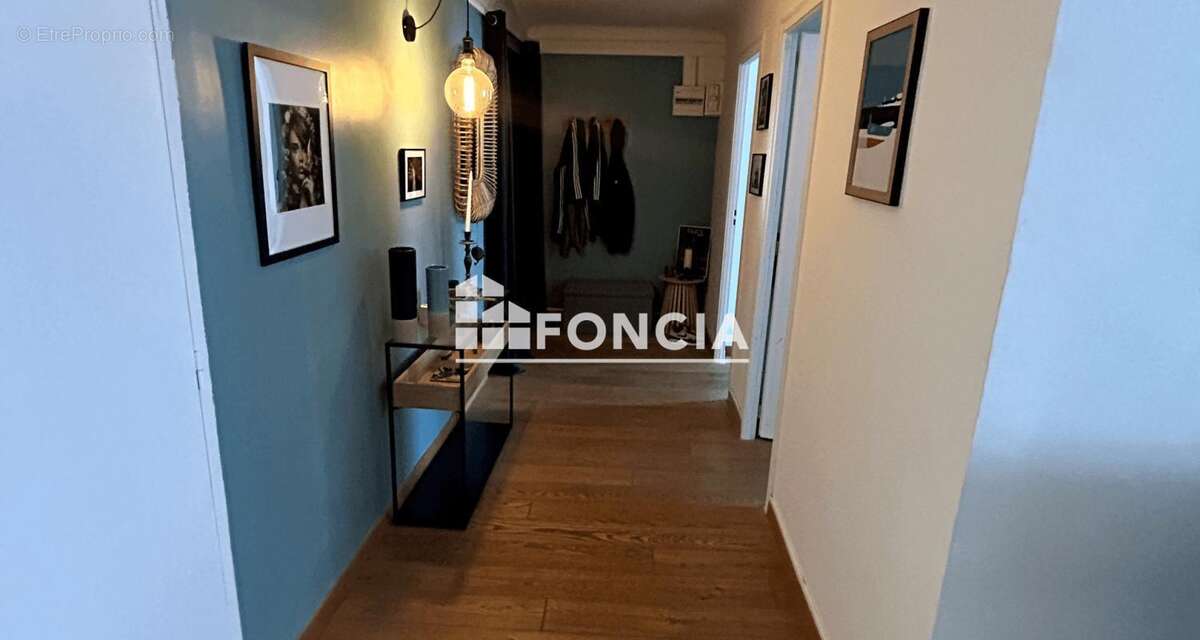 Appartement à MARSEILLE-1E