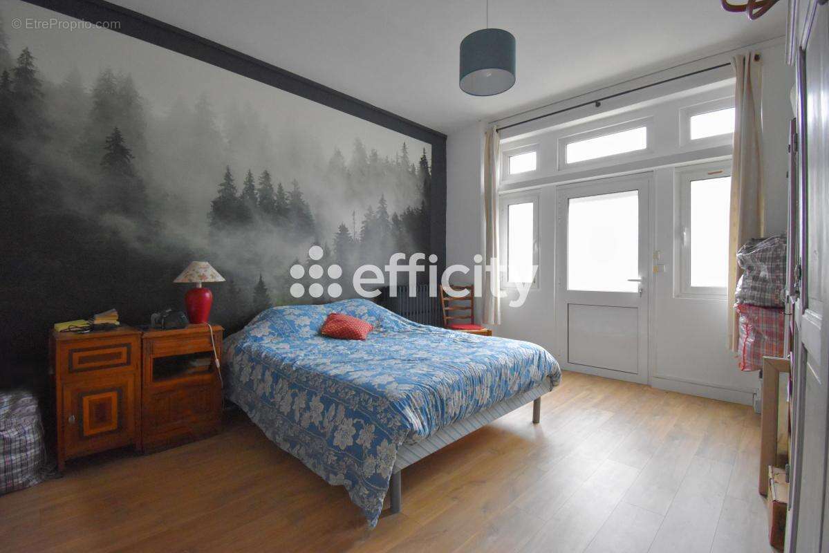 Appartement à MONTCEAU-LES-MINES