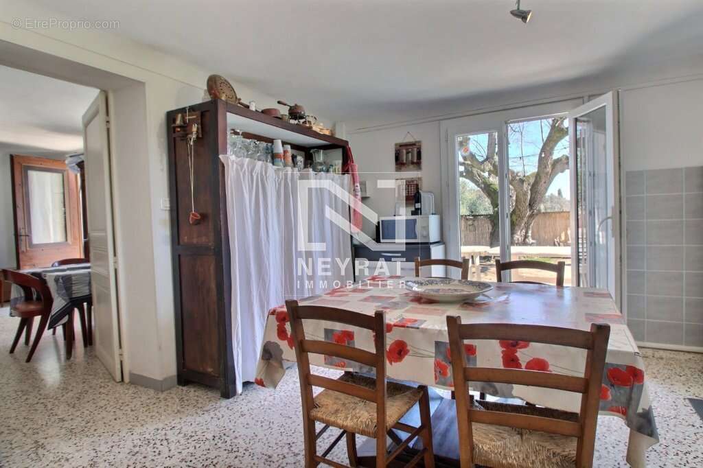 FAYENCE - Maison 150m² - Environnement privilégié - Très beau terrain - photo 10