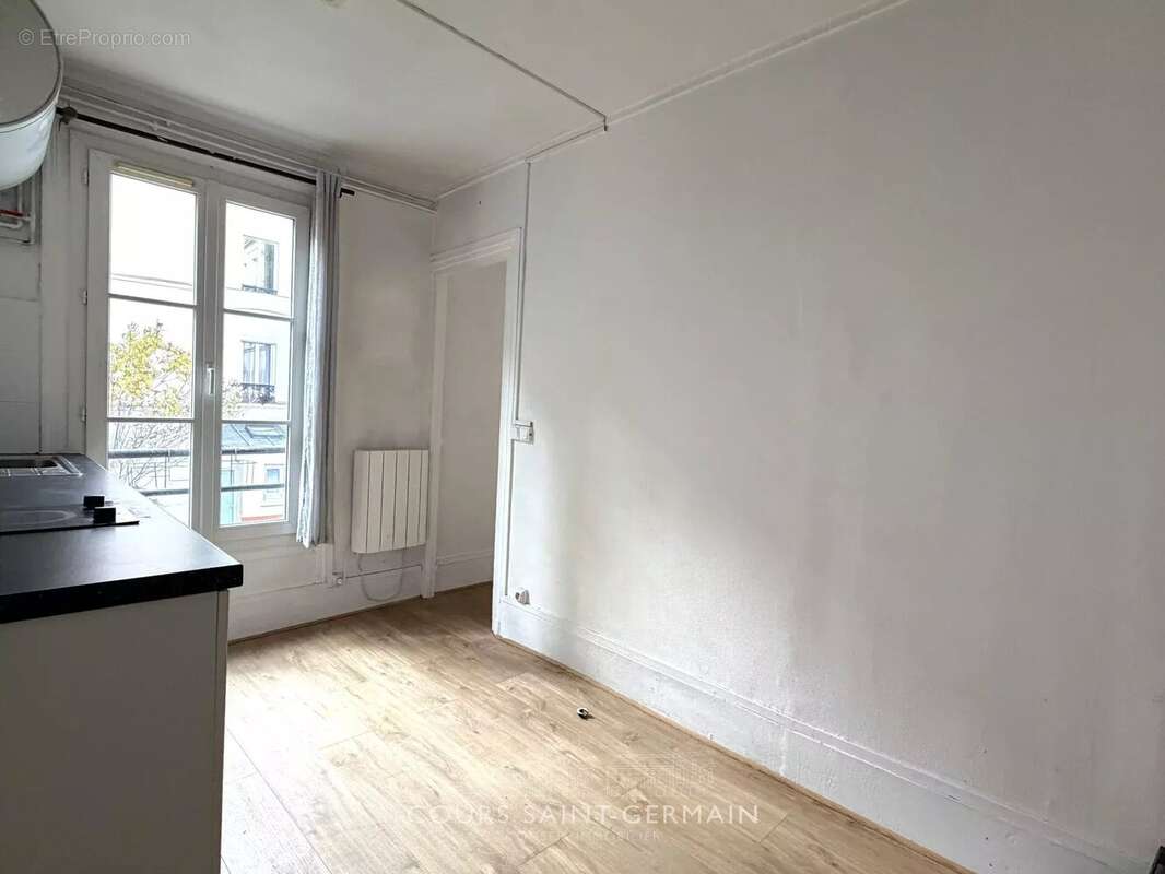 Appartement à PARIS-14E