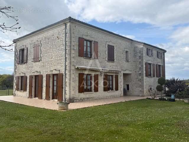 Maison à BRIE