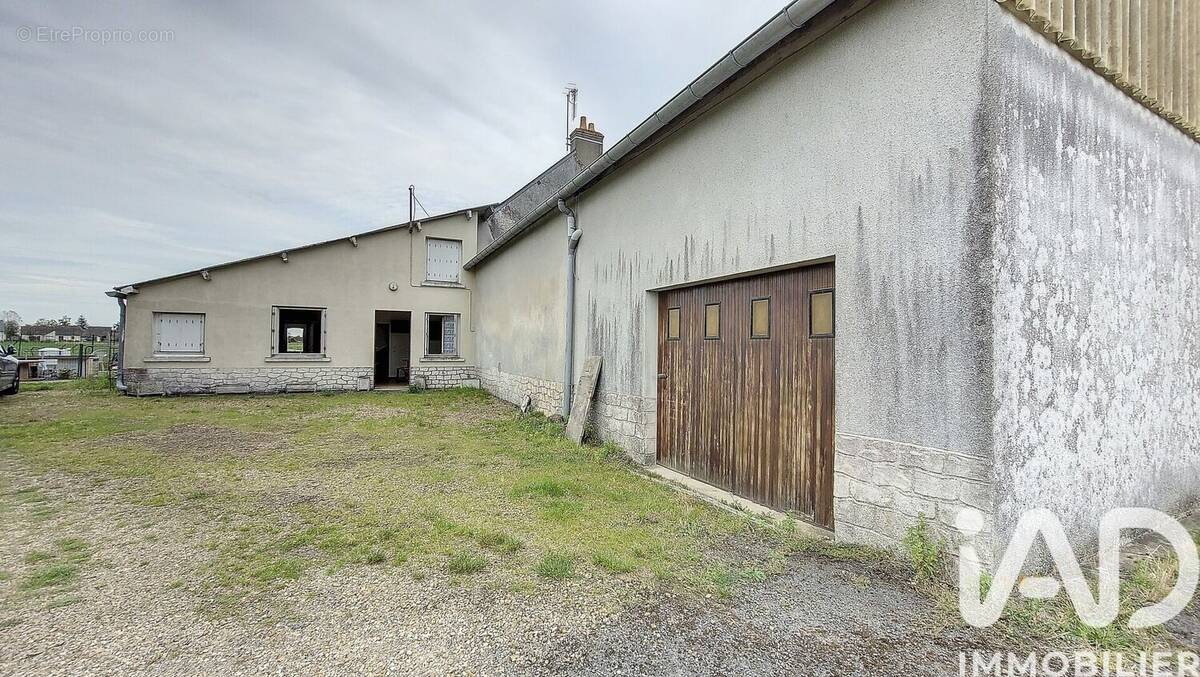 Photo 1 - Maison à SAINT-LAURENT-EN-GATINES