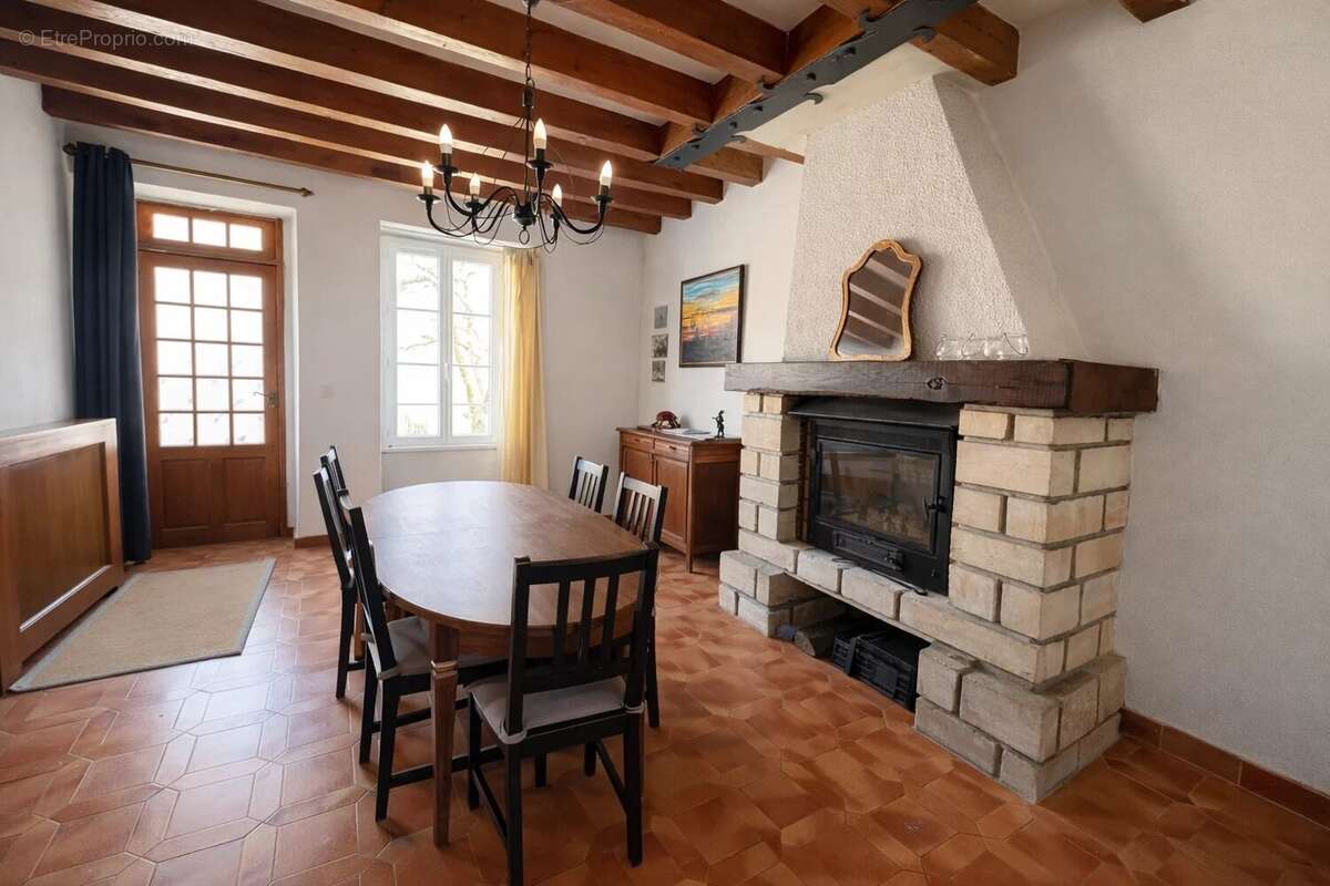 Maison à FONTENAY-TRESIGNY