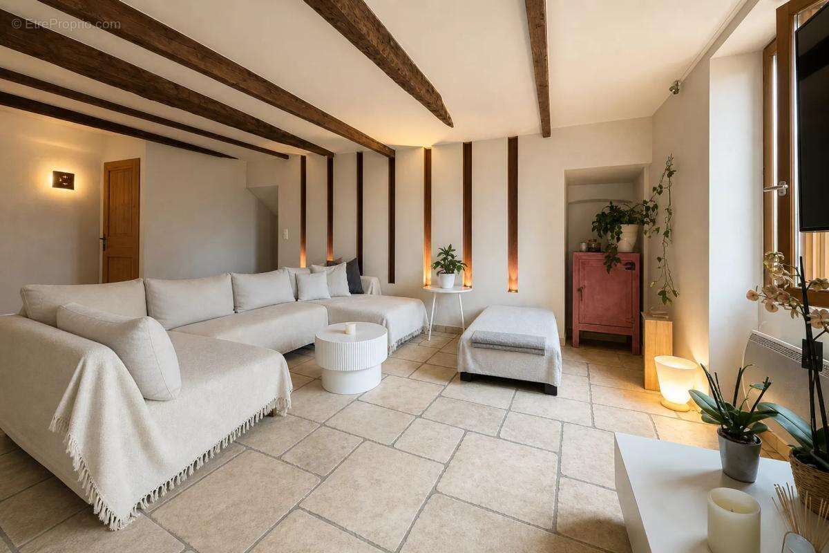 Maison rénovée 5 pièces 110 m² au calme, Peille - photo 3