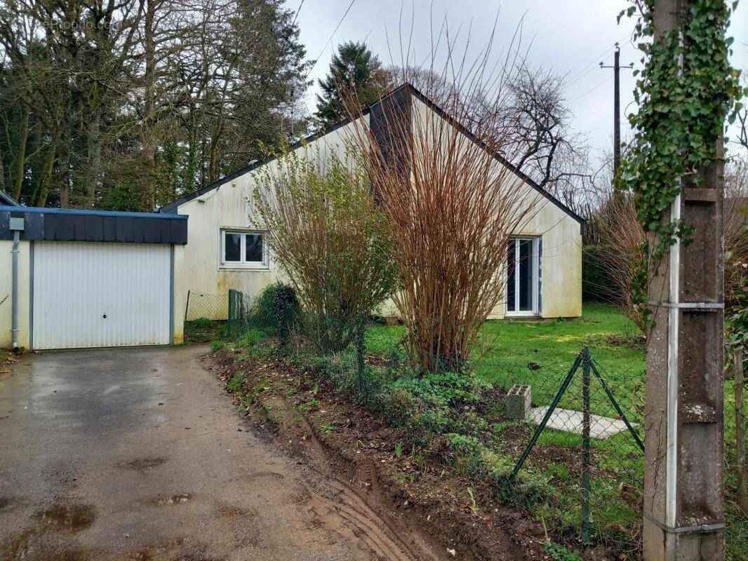 Maison à LE ROC-SAINT-ANDRE