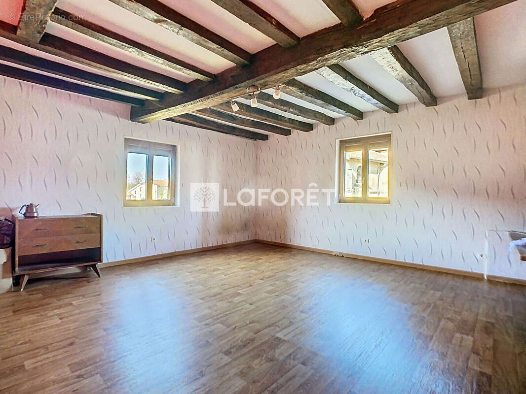 Maison à BELVAL-EN-ARGONNE