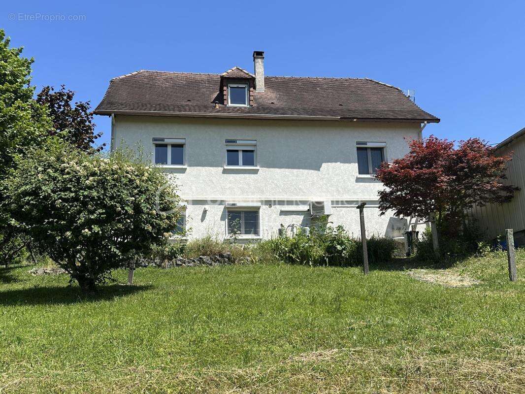 En exclusivité maison de 116 m2 5 pièces, terrain de 2530 m2  dans un endroit proche de PAU - photo 5