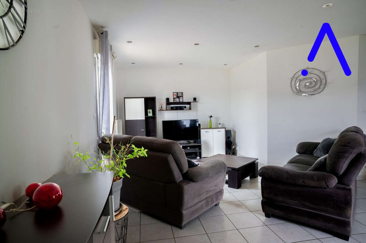 Maison à ETIVAL-CLAIREFONTAINE