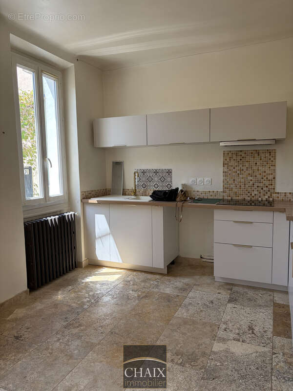 À vendre   Superbe T4 rénové en plein cœur d'Aubagne - photo 4