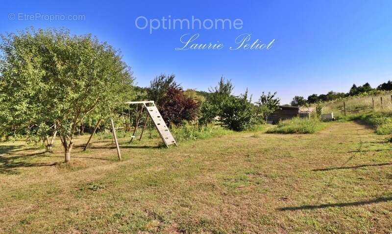 Maison à SAINT-THOMAS-DE-CONAC