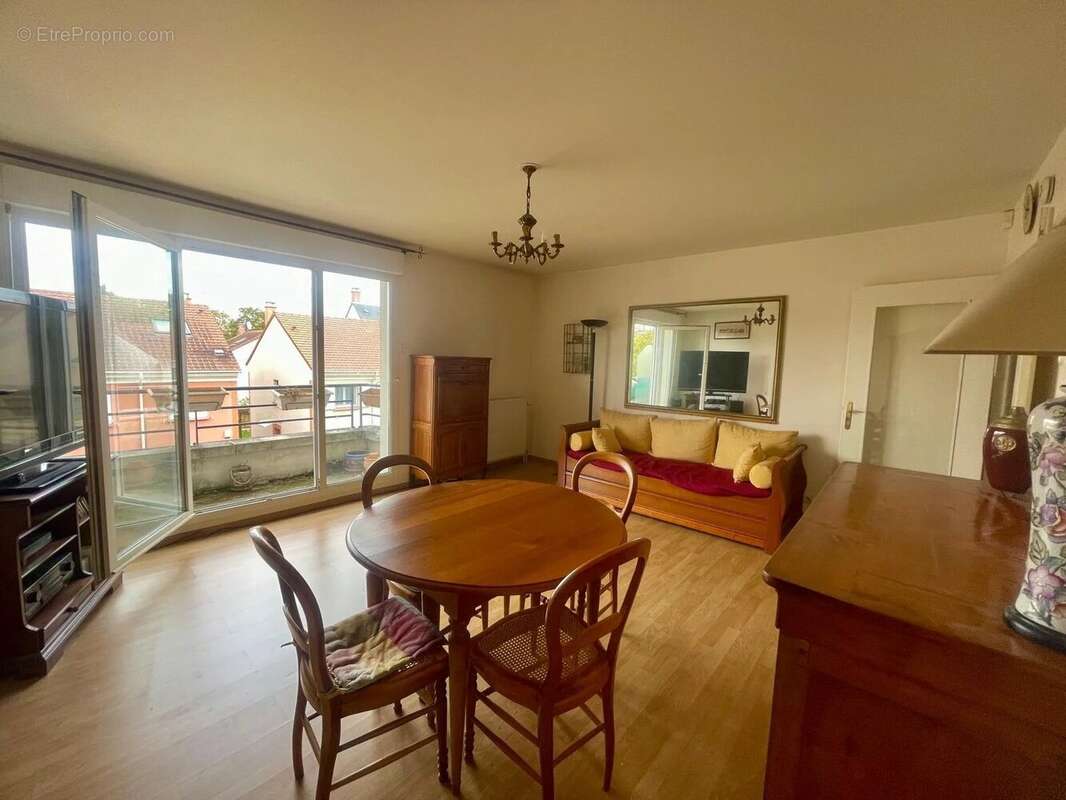 Appartement à GENNEVILLIERS