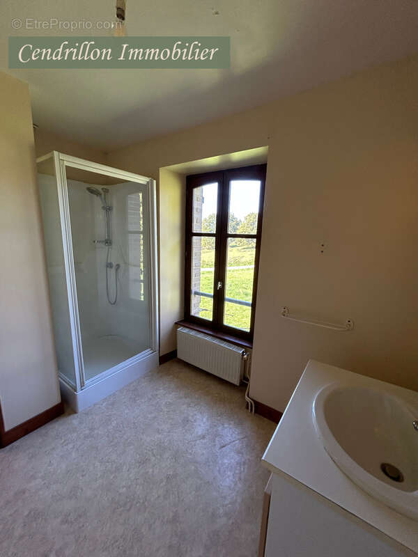 Maison à MONTBOUCHER